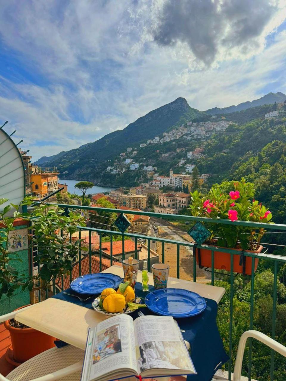Appartement Panoramic Flat Amalfi Coast - Sea View 1 à Vietri Extérieur photo