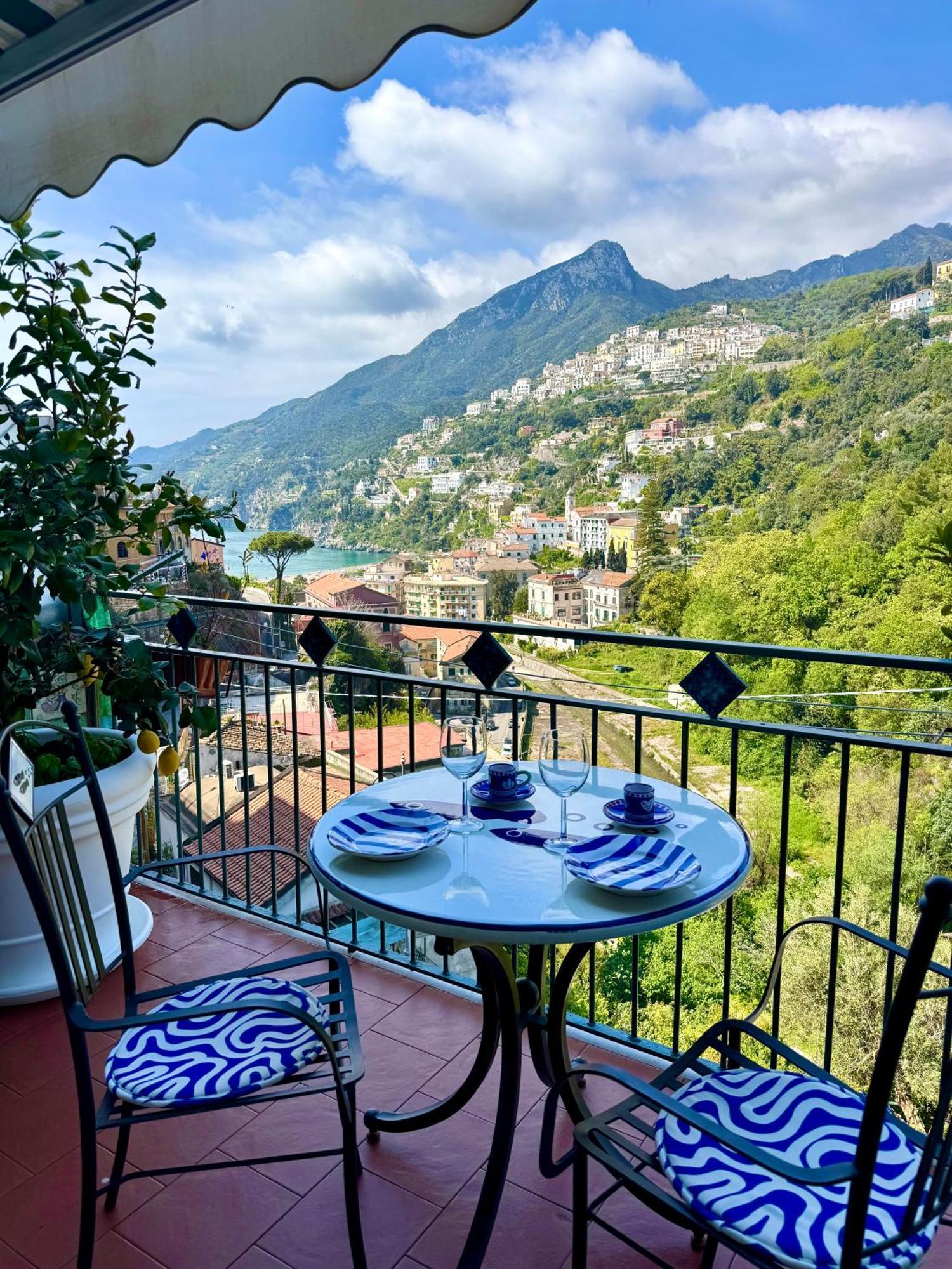 Appartement Panoramic Flat Amalfi Coast - Sea View 1 à Vietri Extérieur photo